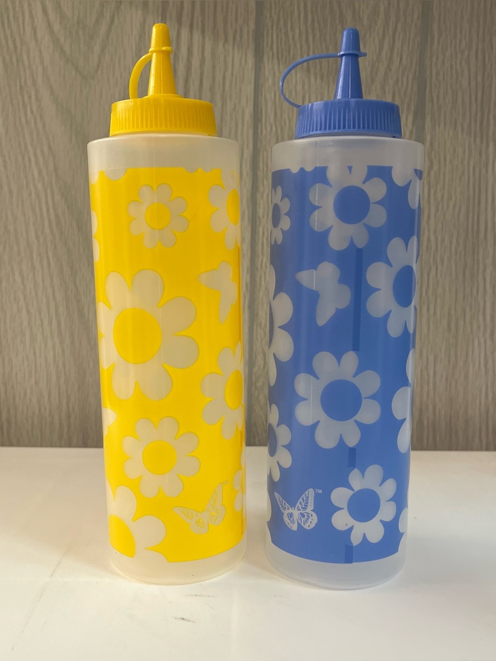 2 Dolly Parton Summer 2026 Collection Squeeze Condiment Bottles Blue Yellow New